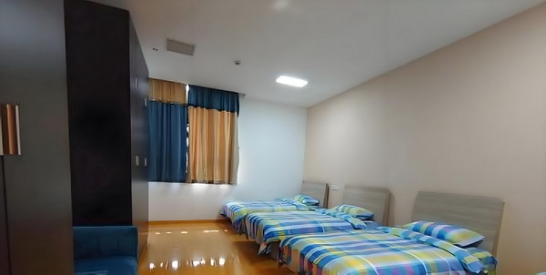 冷夫缠身：走开，人家种田呢
